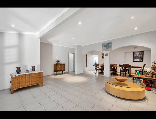 4 BEDROOM HOUSE FOR SALE IN GALLO MANOR